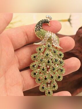 Peacock Rhinestone Encrusted Brooch Modern New Gold Tone